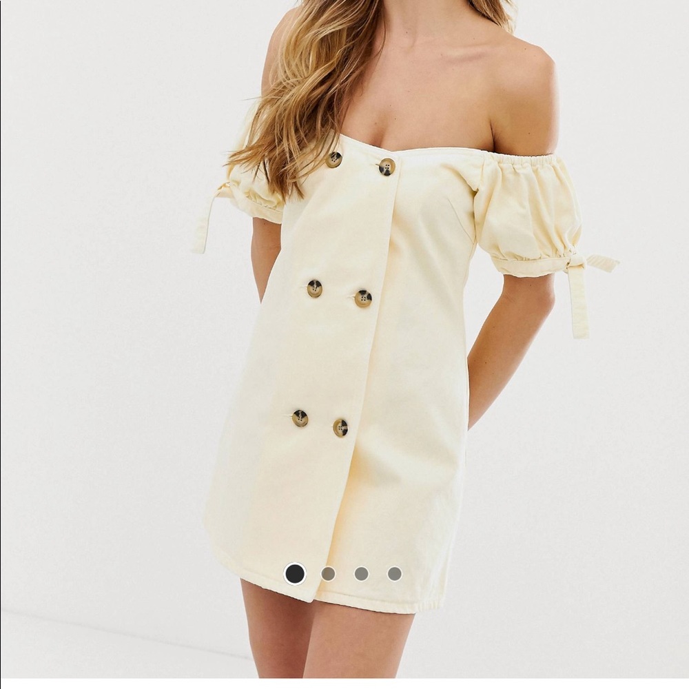 Selling this Yellow button denim dress !